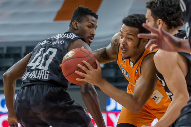 行平衡的俱 行平衡的俱