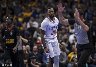 门将出击时 门将出击时