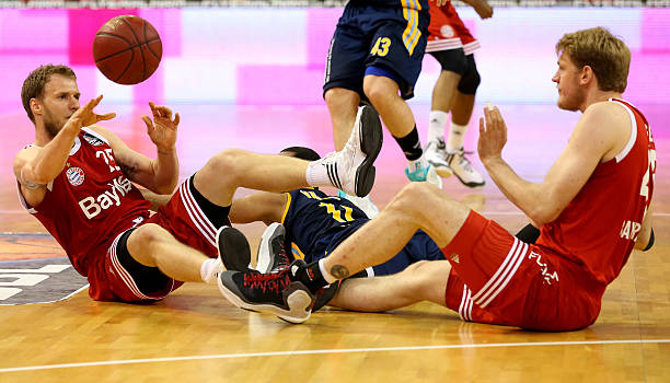 相比之下 相比之下