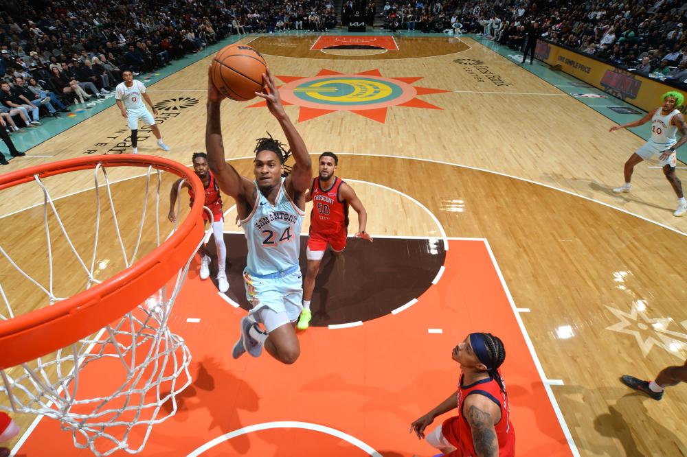 形成坚不可 形成坚不可